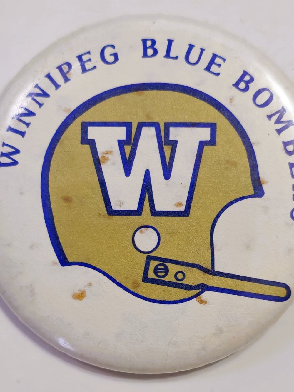 WINNIPEG BLUE BOMBERS CFL FOOTBALL TEAM PINBACK BUTTON CANADA SPORTS MEMORABILIA